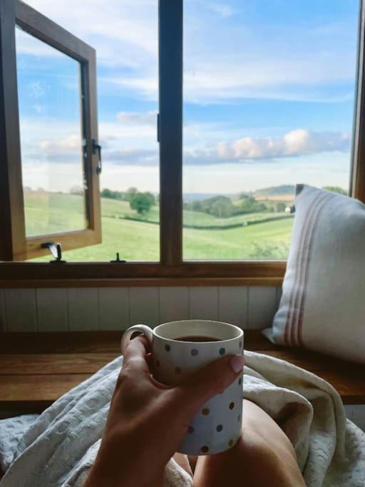 The Hereford Hut, Charming 1 Bedroom Shepherds Hut Callow Экстерьер фото